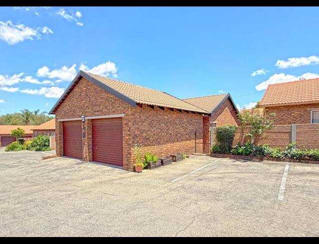 3 BEDROOM HOUSE FOR SALE IN HONEYDEW RIDGE